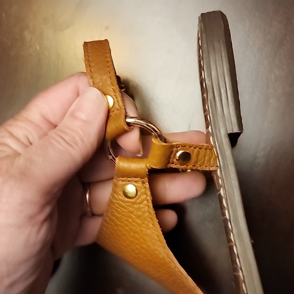 Sam Edelman Cognac Greta sandals. Size 7 - Picture 4 of 8